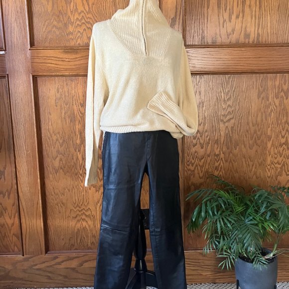 Pepaloves zip neck sweater - Picture 2 of 7